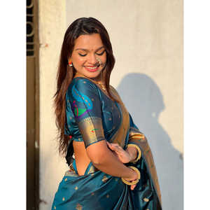 Chal de Sari Étnico Tejido con Zari Paithani Azul Denim con Diseño Indio Único - Product Image 5