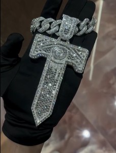 จี้รูปกางเขนแบบฮิปฮอปประดับเพชรเต็มเม็ด สร้อยคิวบันสำหรับผู้ชาย สร้อยเพชรโมอิสซาไนต์แบบหยาบ  งานจิวเวลรี่สั่งทำได้ - Product Image 2