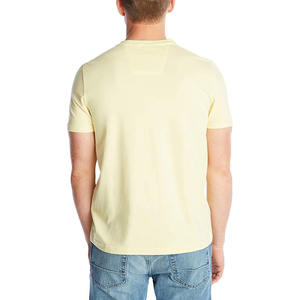 เสื้อยืดคอวีสีเหลืองอ่อนสำหรับผู้ชาย ดีไซน์เรียบง่าย ระบายอากาศได้ดี ผ้าฝ้าย ใส่สบาย แขนสั้น เหมาะสำหรับฤดูร้อน - Product Image 4