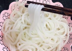 Buena fideos de arroz vietnamitas - Naturales, de larga duración y fáciles de cocinar. - Product Image 2