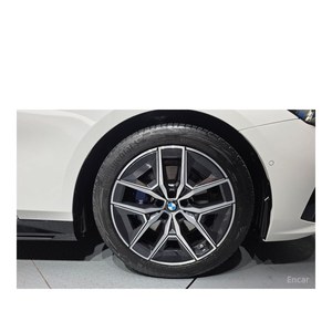 BMW Série 5 520i M Sport 2023, 14 057 km, boîte automatique, sièges en cuir, conduite à gauche, avec caméra de recul - Product Image 5