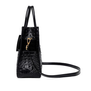 Sac à main noir à motif crocodile, sac bandoulière, sac fourre-tout pour femme, pour les voyages quotidiens - Product Image 3