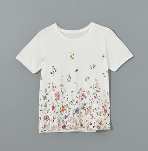 T-shirt respirant sublimé à imprimé intégral, design graphique varié, idéal pour les tenues estivales vibrantes et les festivals de musique - Product Image 1