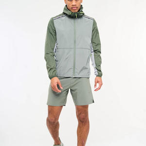 ชุดเสื้อผ้าผู้ชายสำหรับฤดูร้อนแบบสองชิ้น ชุดวอร์มซิป โพลีเอสเตอร์ เสื้อแจ็คเก็ตกันลมและกางเกงจ็อกเกอร์ ชุดแจ็คเก็ตสั้นและกางเกงขาสั้น - Product Image 2