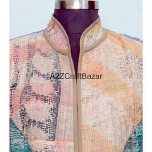 Chaqueta Acolchada 100% Algodón Hecha a Mano por A2ZCraftBazar, Estampado Floral Vintage, Botones Forrados, Mangas Medias, Transpirable, Multi-estación - Product Image 3