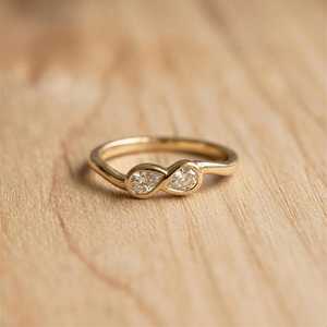 Anillo de Compromiso Toi Moi con Diamante Cultivado en Laboratorio de Corte Pera de 0.50 CT, Oro Amarillo de 10K, 14K o 18K, Engaste de Bisel, Certificado IGI, para Aniversario - Product Image 1