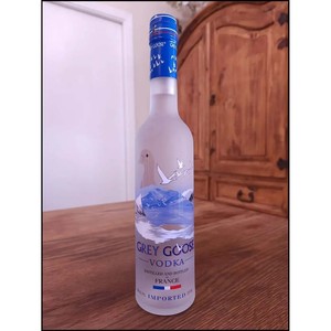 Vodka Puro Más Vendido 700ml, Vodka Grey Goose - Product Image 2