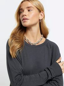 Camisetas con logotipo personalizado de color sólido, cuello redondo, manga larga, ajuste holgado, Top básico de estilo Hip Hop a la moda para primavera - Product Image 4