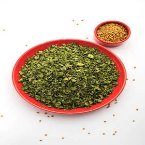 Feuilles de fenugrec séchées Kasuri Methi d'Inde avec une fragrance herbacée distinctive pour les distributeurs étrangers et les grossistes en produits alimentaires - Product Image 3