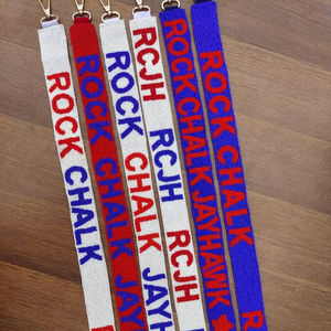 Sangle de sac en perles de verre brodées à la main, design de luxe tendance, avec lettres, couleur et forme personnalisables - Product Image 1