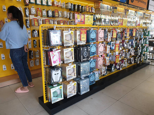 Metallic Foldable Lightweight Freestanding Light Duty <b>Grid</b> Shelf Rectangular Display Rack-OEM Accepted - Product Image 6