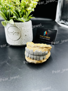 Grillz Dentales Hiphop de Plata 925 con Baño de Rodio y Piedra de Moissanita, Microincrustaciones, para Uso Diario Masculino - Product Image 6