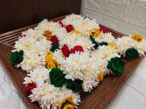 Bracelet de cheveux Gajra léger en tissu indien traditionnel assorti style Jaipur, avec fleurs artificielles, accessoires de mariée pour femmes - Product Image 6