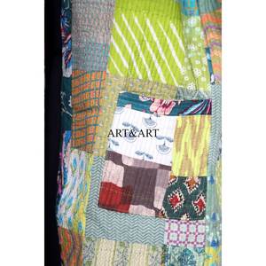 Hermoso Kimono de Algodón y Seda Verde con Parches Kantha, Doble Capa, Hecho a Mano, con Bolsillos y Cinturón - Product Image 2