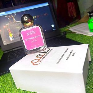 Perfume para Mujer, Eau de Parfum, 50 ml, Fragancia en Botella de Vidrio Redondeada con Tapa Esférica Dorada, Aroma Floral Rosa Dulce de Larga Duración, Spray EDP - Product Image 4