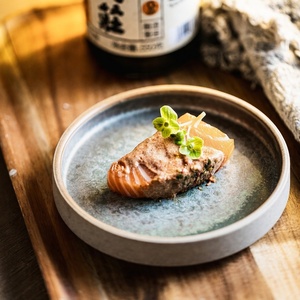 Assiette plate en céramique à glaçure réactive, faite à la main, en grès marbré dégradé effet four, pour restaurant et hôtel - Product Image 6