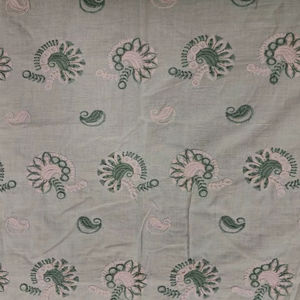 Tela de Algodón Blanco de Alta Calidad con Bordado Paisley en Verde Menta y Rosa Pálido, Motivo Buti Bordado en Toda la Superficie - Product Image 1