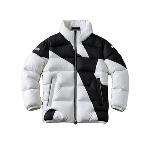 Le Pakistan a fait des vestes bouffantes pour hommes de qualité supérieure à la main respirant Design élégant de haute qualité vêtements d'hiver longs avec décoration en fourrure - Product Image 6