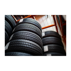 Neumáticos Radiales Usados de Alta Calidad Sin Cámara 235/55ZR17, Neumáticos de Segunda Mano para Automóviles en Fardos/Agujas de Neumáticos Triturados - Product Image 1