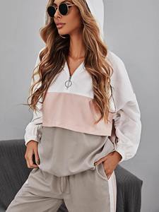 Conjunto Deportivo Personalizado para Mujer con Bloques de Color, Sudadera con Media Cremallera y Pantalones Jogger, Ropa Deportiva Informal, Fabricante OEM - Product Image 2