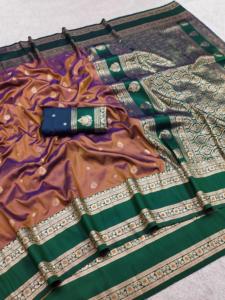Sari Tradicional Indio de Seda Banarasi con Trabajo de Tejido Zari para Bodas y Eventos Festivos, Atuendo para Mujer - Product Image 4