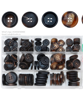 Venta al por mayor personalizado 4 agujeros resina botón camisa botón - Product Image 2