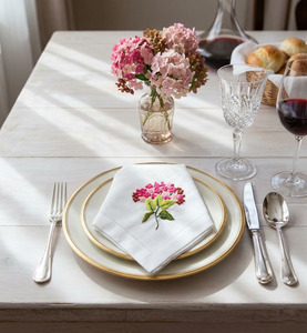 Servilletas de Tela Personalizadas al por Mayor, Servilletas de Algodón Blanco en Todos los Tamaños, Servilletas de Cena Bordadas con Hortensias, Servilletas de Mesa con Dobladillo Cosido - Product Image 1