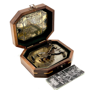 Boussole solaire avec boîte en bois, style antique, boussole de navigation en laiton et horloge solaire, instrument nautique décoratif pour Tr - Product Image 4
