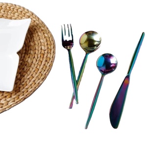 Ensemble de couverts en acier inoxydable multicolore vibrant pour la maison, la fête et la vaisselle de restaurant fabriquées à la main en Inde - Product Image 1