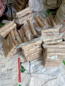 ไม้กาแฟธรรมชาติขายดี สำหรับสุนัขแทะเล่น ของเล่นสัตว์เลี้ยงที่ยั่งยืน ช่วยทำความสะอาดฟัน ฝึกกล้ามเนื้อขากรรไกร เหมาะสำหรับสุนัขที่ชอบแทะทุกขนาด - Product Image 3