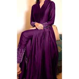 Hermoso Conjunto de Top y Pantalón para Fiesta con Bordado de Hilo y Lentejuelas, Talla XL - Product Image 1