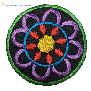 Écussons en tissu personnalisés, broderie de précision, qualité supérieure, accessoires décoratifs pour uniformes et vêtements, en vente - Product Image 1