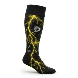 Chaussettes de compression antibactériennes en gros, mélange polyester/spandex, antidérapantes, longues, hauteur genou, rayées, pour le football - Product Image 3