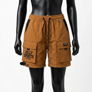 Shorts cortavientos para mujer, de nailon GSM transpirable, color marrón con paneles laterales negros, estilo cargo, con logo estampado. - Product Image 1