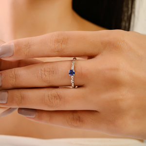 Anillo de Oro Blanco Real de 14K con Zafiro Azul, Estilo Clásico, Elegante y Sencillo, con Engaste de Garras, Joyería Minimalista para Uso Diario - Product Image 4