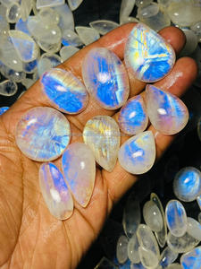 พลอยมูนสโตนสีรุ้งธรรมชาติคุณภาพดีที่สุด ขายส่ง รูปทรงและขนาดคละแบบ รับรองโดยผู้ตรวจสอบอิสระ ปรับแต่งได้ - Product Image 5