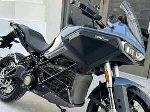 VENTES À PRIX RÉDUIT POUR LA MOTO Z e r o s D S R X Adventure 2025 - Product Image 4