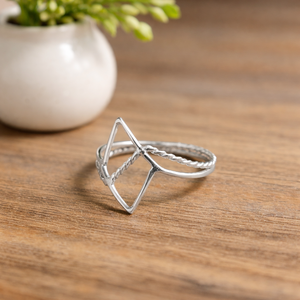 Anillo Abierto Geométrico de Plata de Ley 925 para Mujer, Joyería Minimalista Hecha a Mano con Triángulo, Regalo de Navidad o Aniversario - Product Image 6