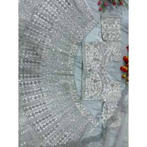 Conjuntos de Diseñador para Mujer, Hermoso Bordado con Hilos y Trabajo Dori, Lehenga Choli - Product Image 3