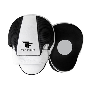 Pads de cible Focus Pads très demandés pour le tir sur cible |   Pads de frappe de haute qualité pour l'entraînement de boxe |   Pads de frappe au design économique - Product Image 3