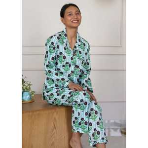 Conjunto de Pijama Azul para Mujer Poppy Playdate con Colección de Ropa de Dormir Cómoda y a Juego - Product Image 3