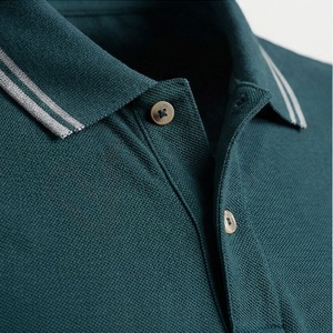 Polo à manches courtes vert foncé pour homme, 100% coton piqué, respirant, coupe classique, design tricoté uni - Product Image 4