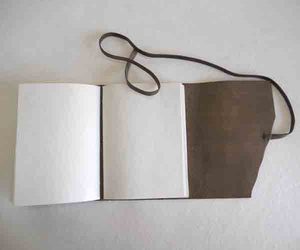 Carnet personnalisé de haute qualité à couverture souple en cuir de buffle, fait main, papier en coton recyclé, aspect vintage antique, couverture rigide mensuelle - Product Image 3
