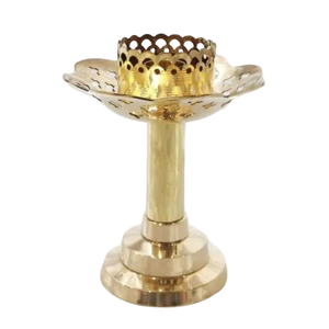High Quality Brass Vintage <b>Small</b> <b>Candle</b> Holder With Polish Finished For Home Decoration Metal <b>Candle</b> Stand For Table Top Decor - Product Image 3