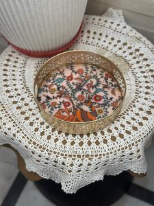 Plateau de service horizontal en métal artisanal allemand moderne en fer argenté Pichwai pour vache |   Fruits secs personnalisables pour anniversaire, mariage, pooja - Product Image 5