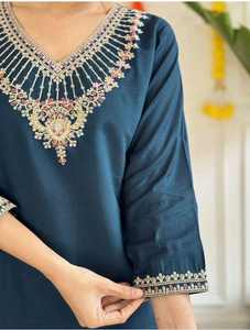 Conjunto de traje bordado de rayón de diseñador para compradores mayoristas, ropa étnica de alto margen para boutiques y vendedores en línea - Product Image 2