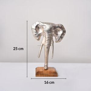 ประติมากรรมหัวช้างโลหะสีเงินสมัยใหม่บนฐานไม้ ของตกแต่งโต๊ะสไตล์สัตว์ป่าแบบนามธรรมสำหรับบ้านและสำนักงาน - Product Image 2