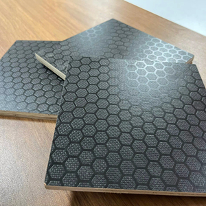 Contrachapado Fenólico de Primera Clase TL-FFP de 18 mm, Fabricado en Vietnam, Prensado en Caliente Dos Veces, Antideslizante, E0 Formaldehído - Product Image 1