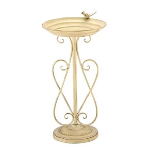 Les abreuvoirs pour oiseaux en métal les plus demandés peuvent durer des décennies, ce qui en fait une investissement rentable à long terme pour les amoureux des oiseaux. - Product Image 5