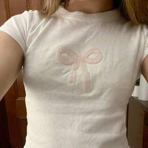 แพทช์ปักลูกปัดลายสตรอว์เบอร์รีสีชมพูสำหรับเสื้อครอปท็อปผู้หญิง เสื้อผ้าลำลองฤดูร้อน เสื้อกล้ามผ้าฝ้ายสีขาวทำมือ - Product Image 1